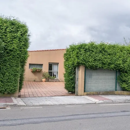 Espectacular Con Piscina Y Porche Exterior *